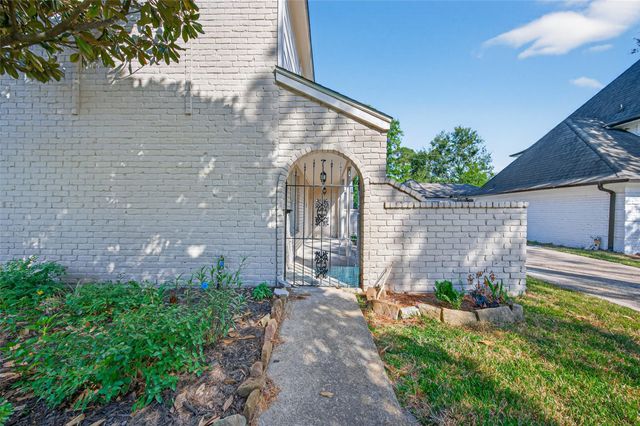 5414 Spanish Oak Drive, Houston, TX 77066