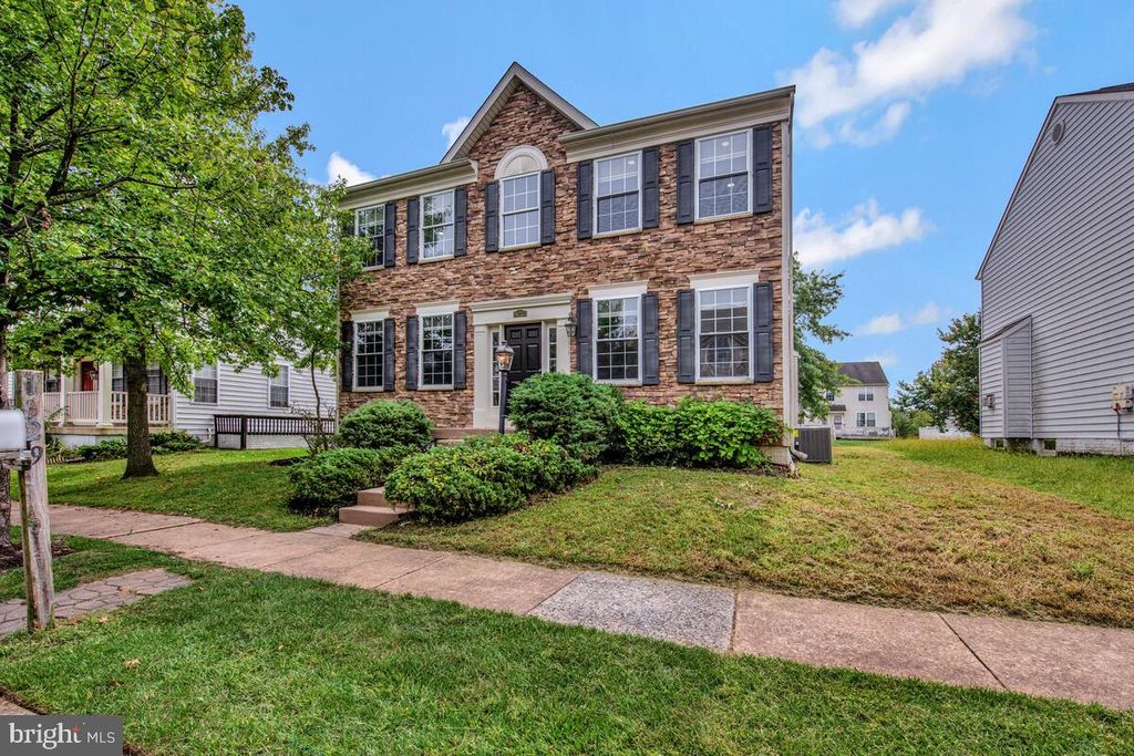 1329 CANBERRA DR, Baltimore, MD 21221