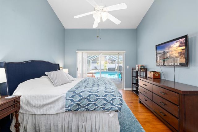 15315 CARROLLTON LANE, Tampa, FL 33624