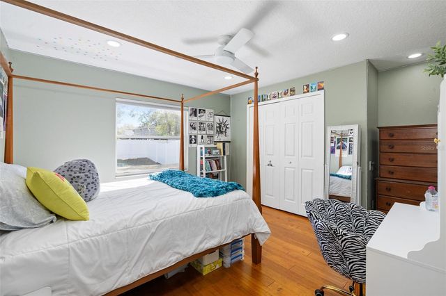 15315 CARROLLTON LANE, Tampa, FL 33624