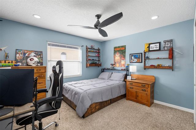 15315 CARROLLTON LANE, Tampa, FL 33624