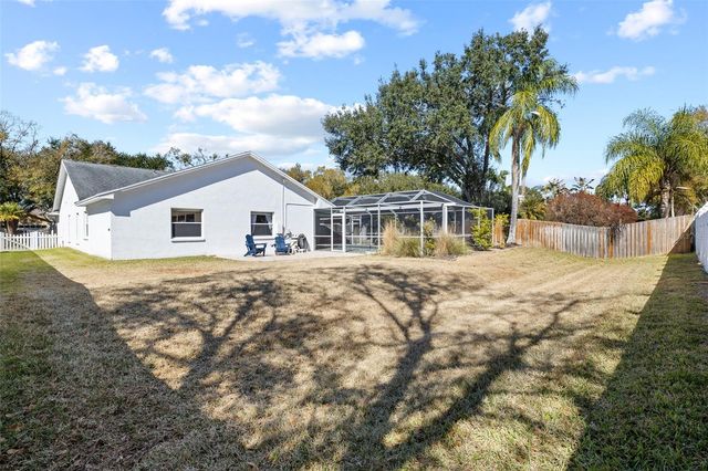 15315 CARROLLTON LANE, Tampa, FL 33624