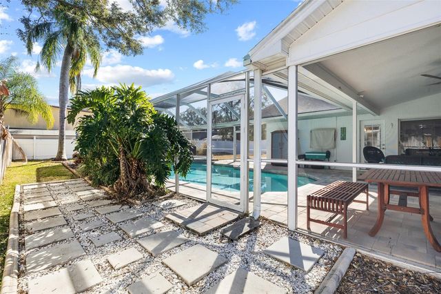 15315 CARROLLTON LANE, Tampa, FL 33624