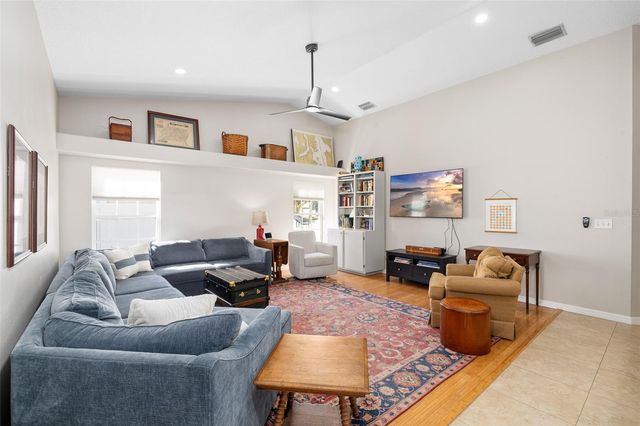 15315 CARROLLTON LANE, Tampa, FL 33624