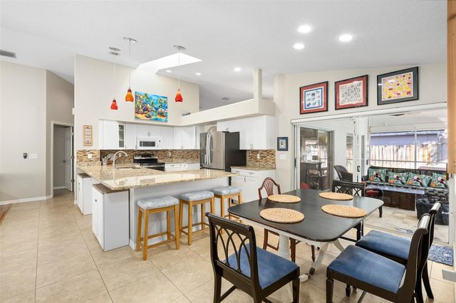 15315 CARROLLTON LANE, Tampa, FL 33624