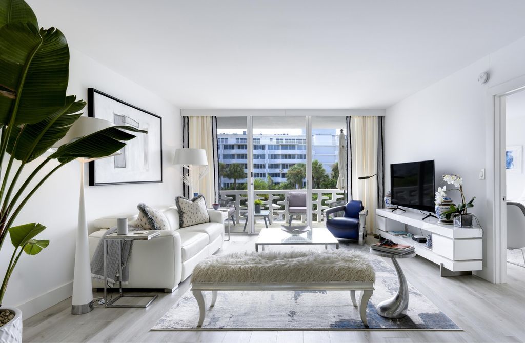 2760 S Ocean Boulevard 213, Palm Beach, FL 33480