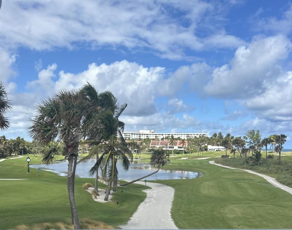 Image 23 of property listing at 2760 S Ocean Boulevard 213, Palm Beach, FL 33480