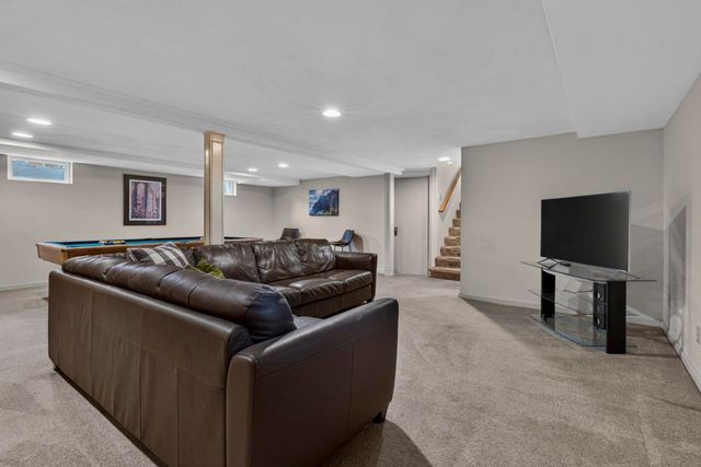 12 Burnett Street, Nashua, NH 03060