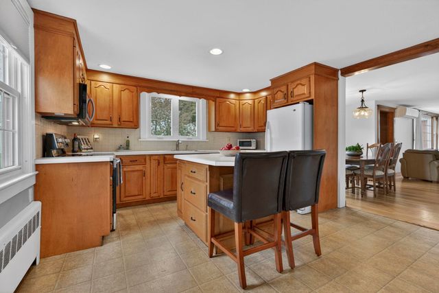 12 Burnett Street, Nashua, NH 03060
