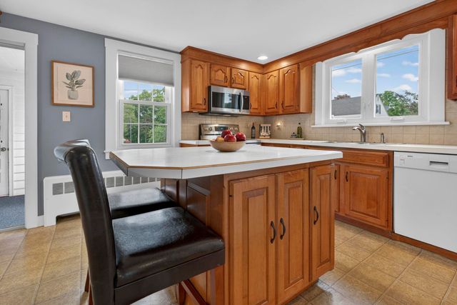 12 Burnett Street, Nashua, NH 03060