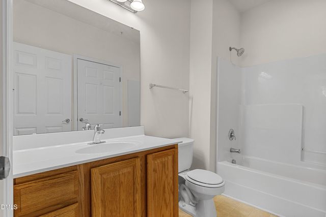 427 Eyam Hall Lane, Apex, NC 27502