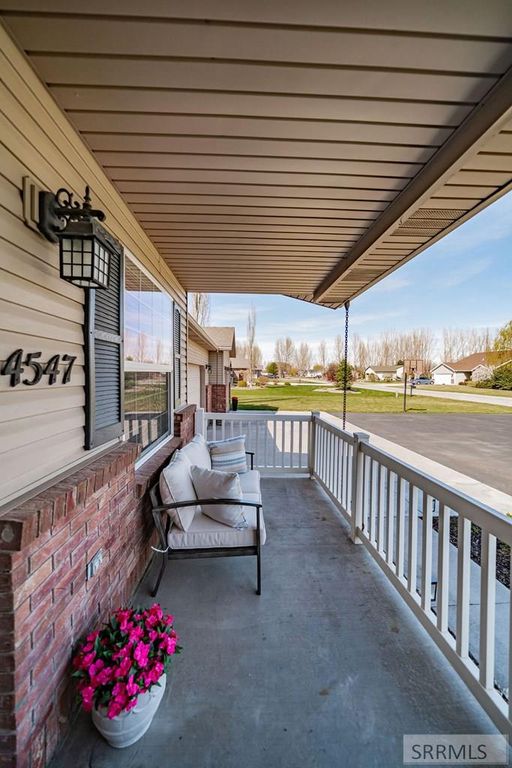 Image 5 of property listing at 4547 Timberline Road, Rexburg, ID 83440