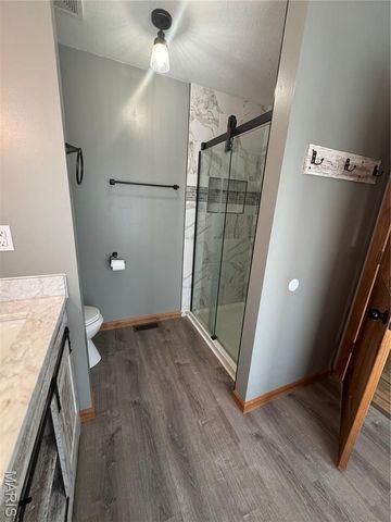 8 Hickory Knoll Crt, Union, MO 63084