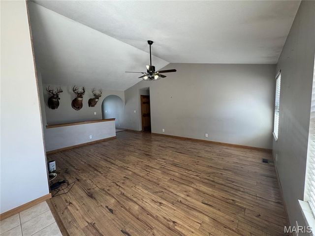 8 Hickory Knoll Crt, Union, MO 63084