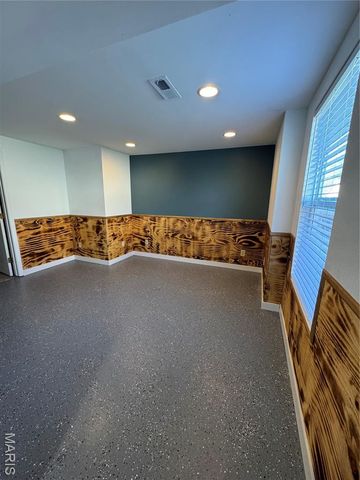 8 Hickory Knoll Crt, Union, MO 63084