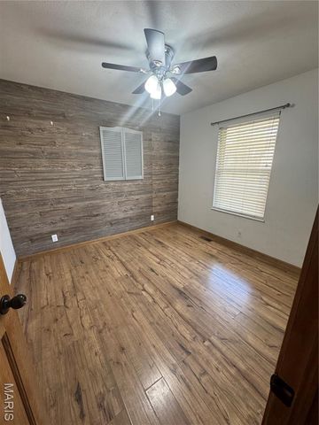 8 Hickory Knoll Crt, Union, MO 63084