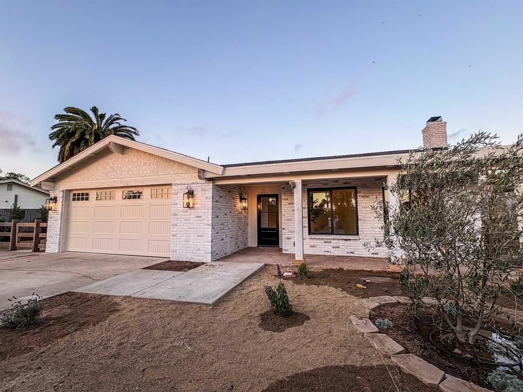 3964 Scott Drive, Carlsbad, CA 92008