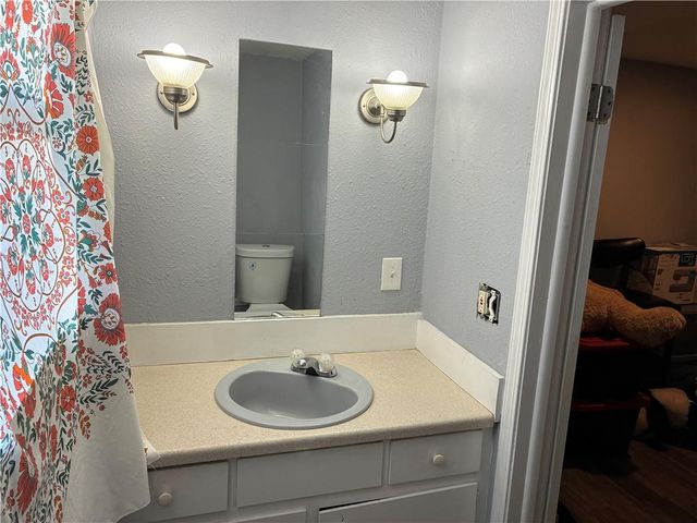 616 N Westwood Court, Independence, MO 64050