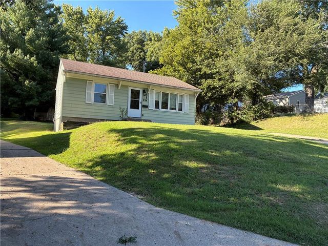 616 N Westwood Court, Independence, MO 64050