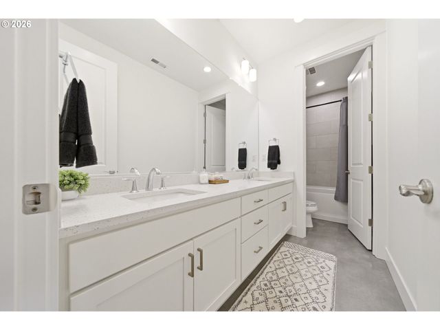 13009 Nw 31ST Ave, Vancouver, WA 98685