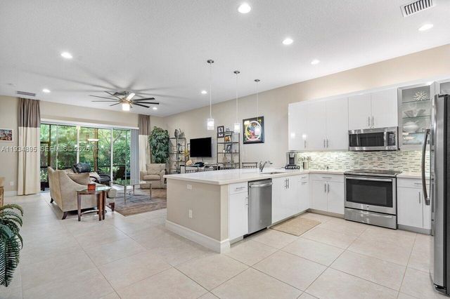 8205 Boulder Mountain Ter, Boynton Beach, FL 33473