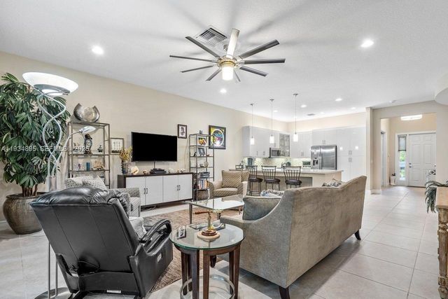 8205 Boulder Mountain Ter, Boynton Beach, FL 33473