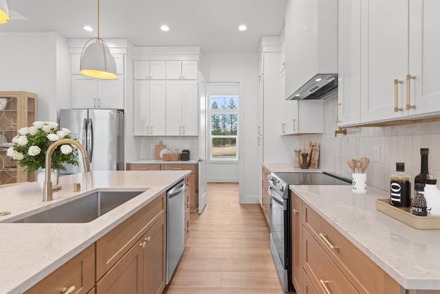 32609 N Elk Chattaroy Rd, Chattaroy, WA 99003