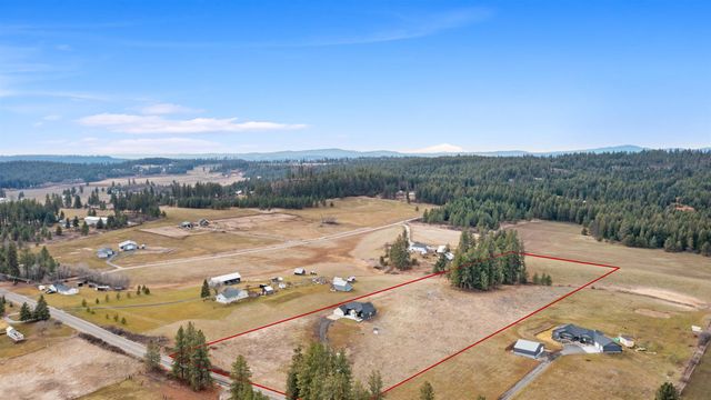 32609 N Elk Chattaroy Rd, Chattaroy, WA 99003