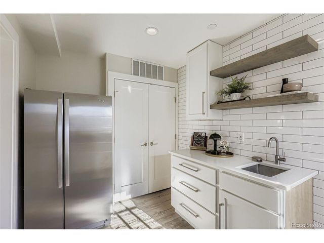 3054 Newport St, Denver, CO 80207