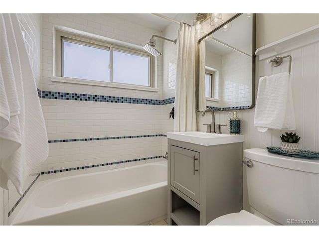 3054 Newport St, Denver, CO 80207