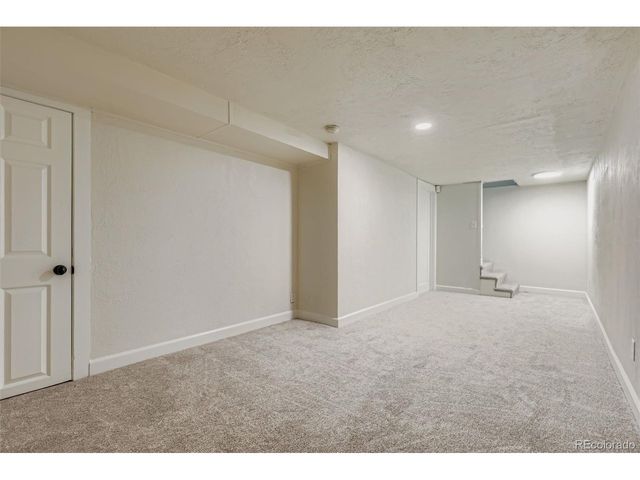 3054 Newport St, Denver, CO 80207