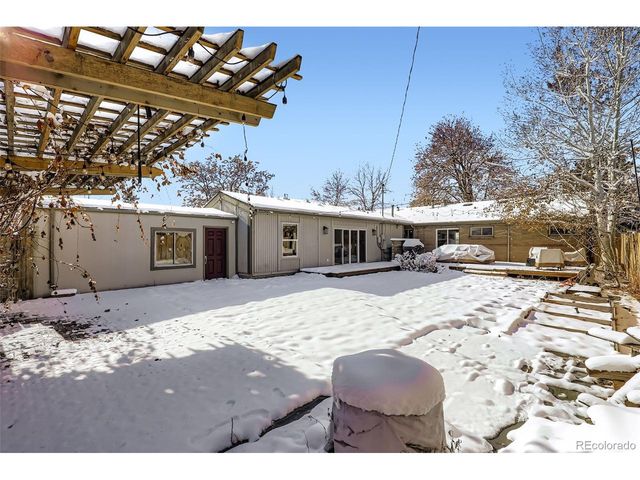 3054 Newport St, Denver, CO 80207