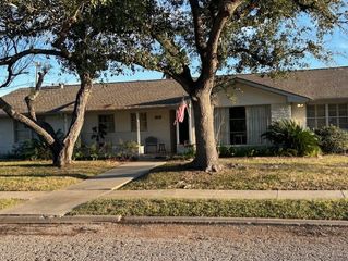 337 Williamson Pl, Corpus Christi, TX 78411