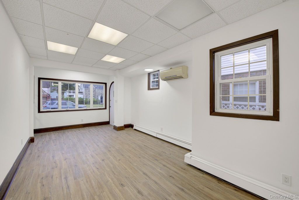 54 Surrey Lane, Hempstead, NY 11550 — photo 5