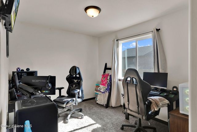 5802 W Joss LN, Spirit Lake, ID 83869