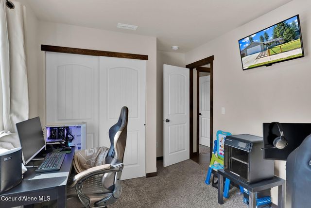 5802 W Joss LN, Spirit Lake, ID 83869