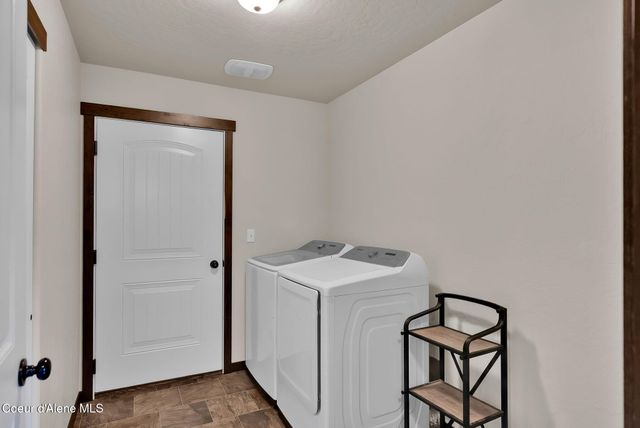5802 W Joss LN, Spirit Lake, ID 83869