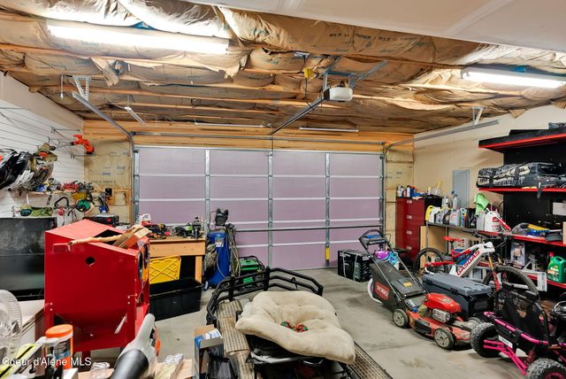 5802 W Joss LN, Spirit Lake, ID 83869