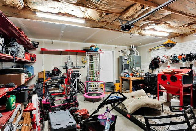 5802 W Joss LN, Spirit Lake, ID 83869