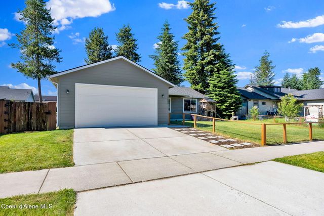 5802 W Joss LN, Spirit Lake, ID 83869