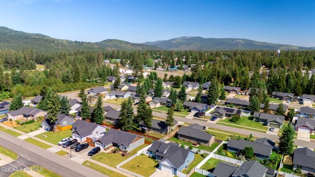 5802 W Joss LN, Spirit Lake, ID 83869