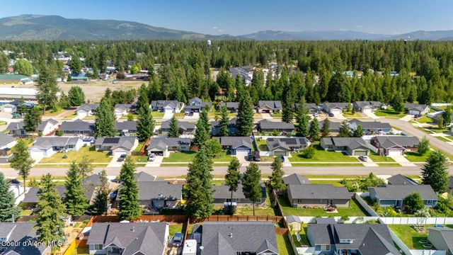 5802 W Joss LN, Spirit Lake, ID 83869