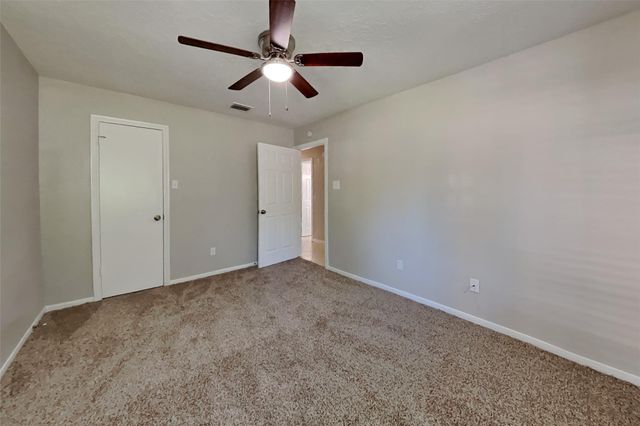 1954 Round Spring Drive, Humble, TX 77339