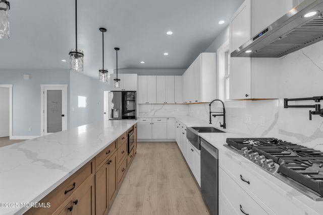 10 5th Street, Highlands, NJ 07732