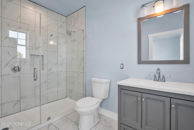 10 5th Street, Highlands, NJ 07732