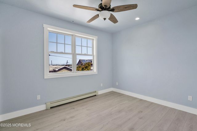 10 5th Street, Highlands, NJ 07732