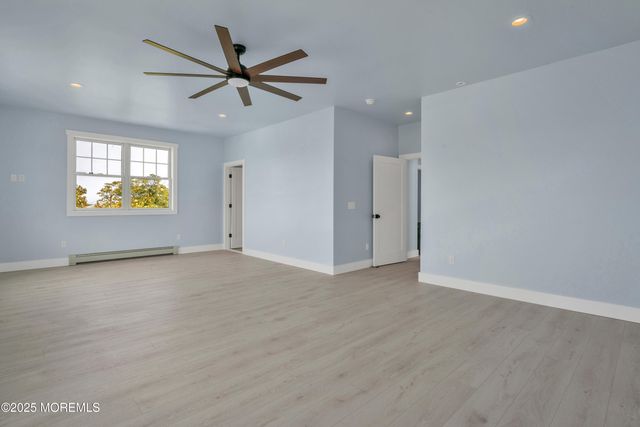 10 5th Street, Highlands, NJ 07732