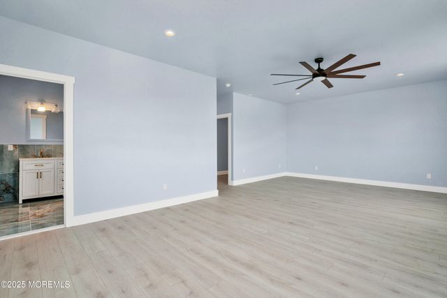 10 5th Street, Highlands, NJ 07732