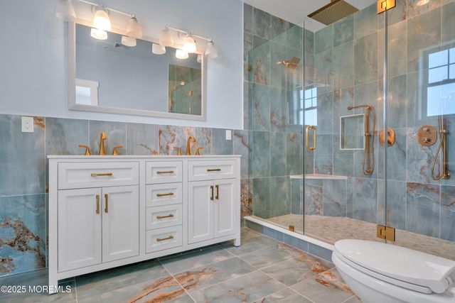 10 5th Street, Highlands, NJ 07732