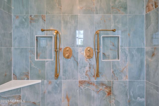 10 5th Street, Highlands, NJ 07732